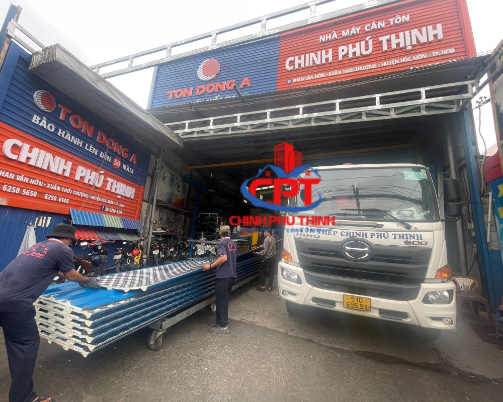Xe chở tôn của Chinh Phú Thịnh